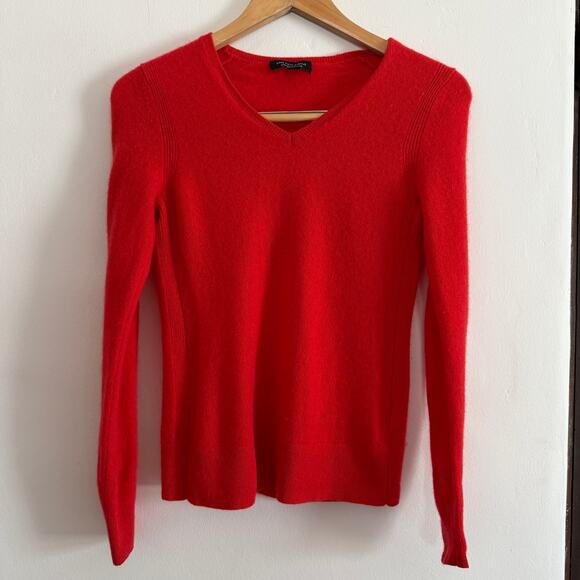 SAKS FIFTH AVENUE | Red Cashmere V Neck Sweater Slim Fit Size Small - Picture 1 of 3
